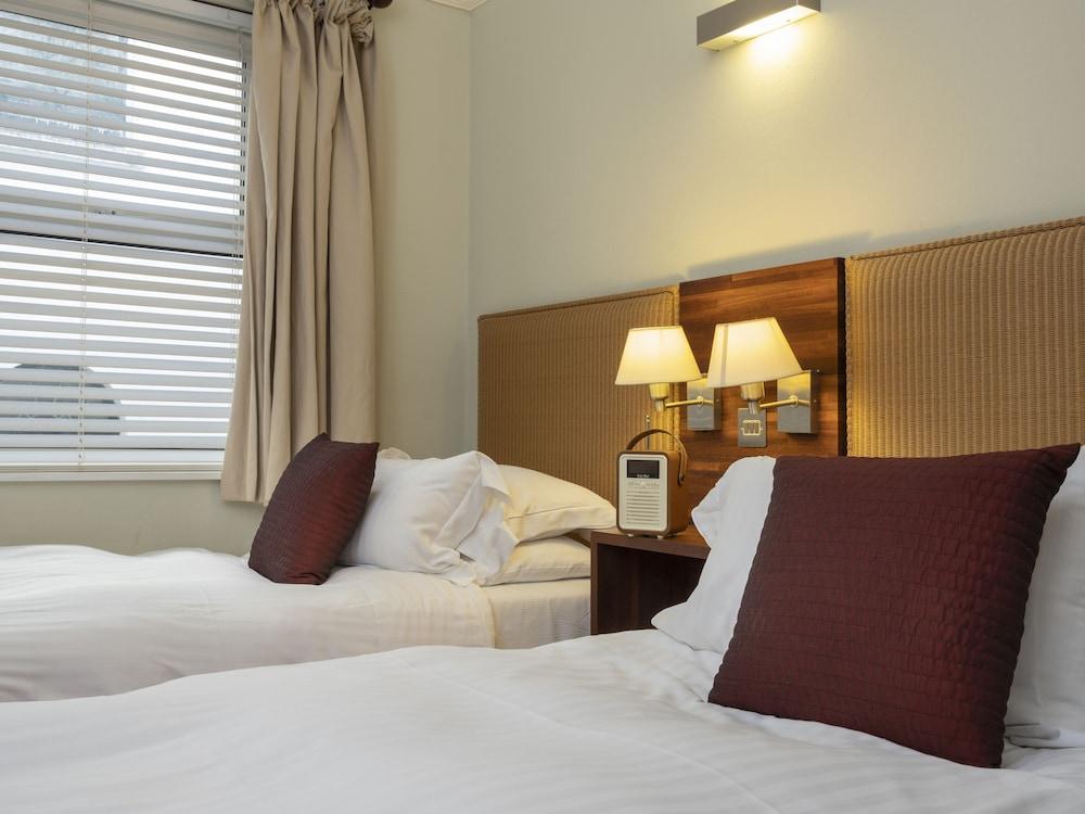 The Headland And 5* Newquay (Cornwall)